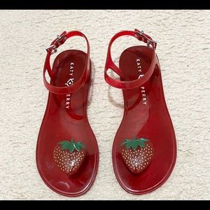 Katy Perry The GELI Strawberry Sandal size 7
